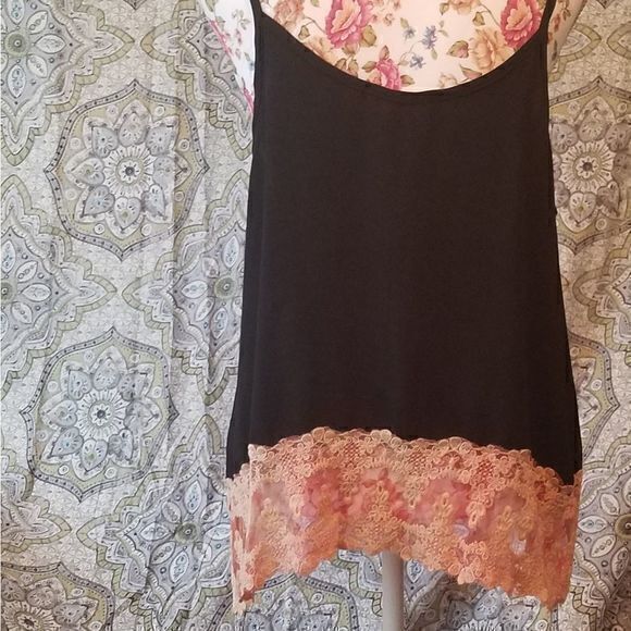 Haute Society Black‎ with Peach Lace Tank Size L - Picture 2 of 5